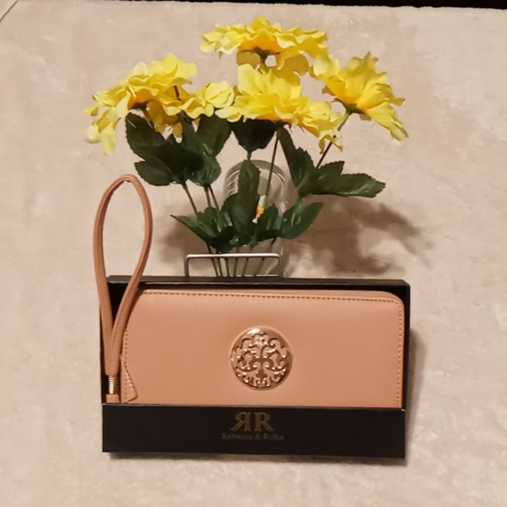 Rebecca & Rifka Clutch.